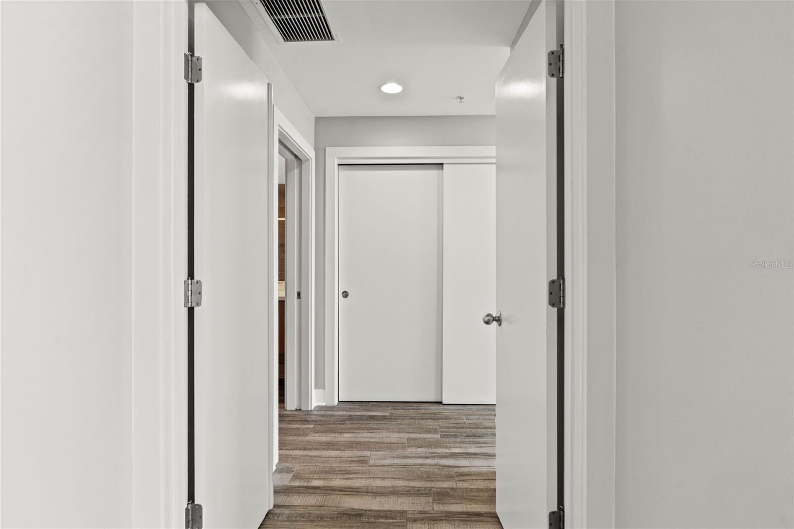 Image 13 of 47 For 1208 Kennedy Boulevard 1109