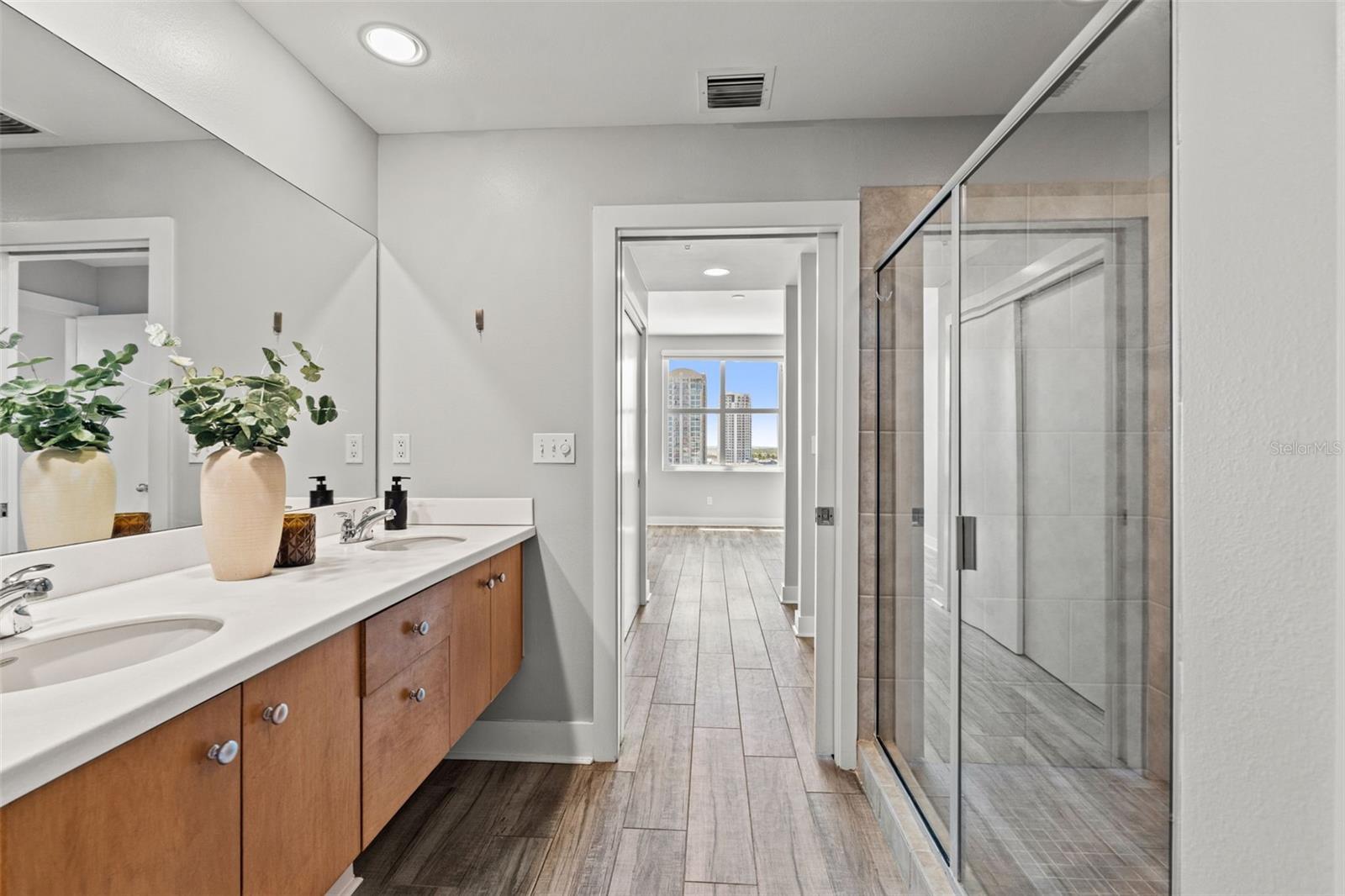 Image 16 of 47 For 1208 Kennedy Boulevard 1109