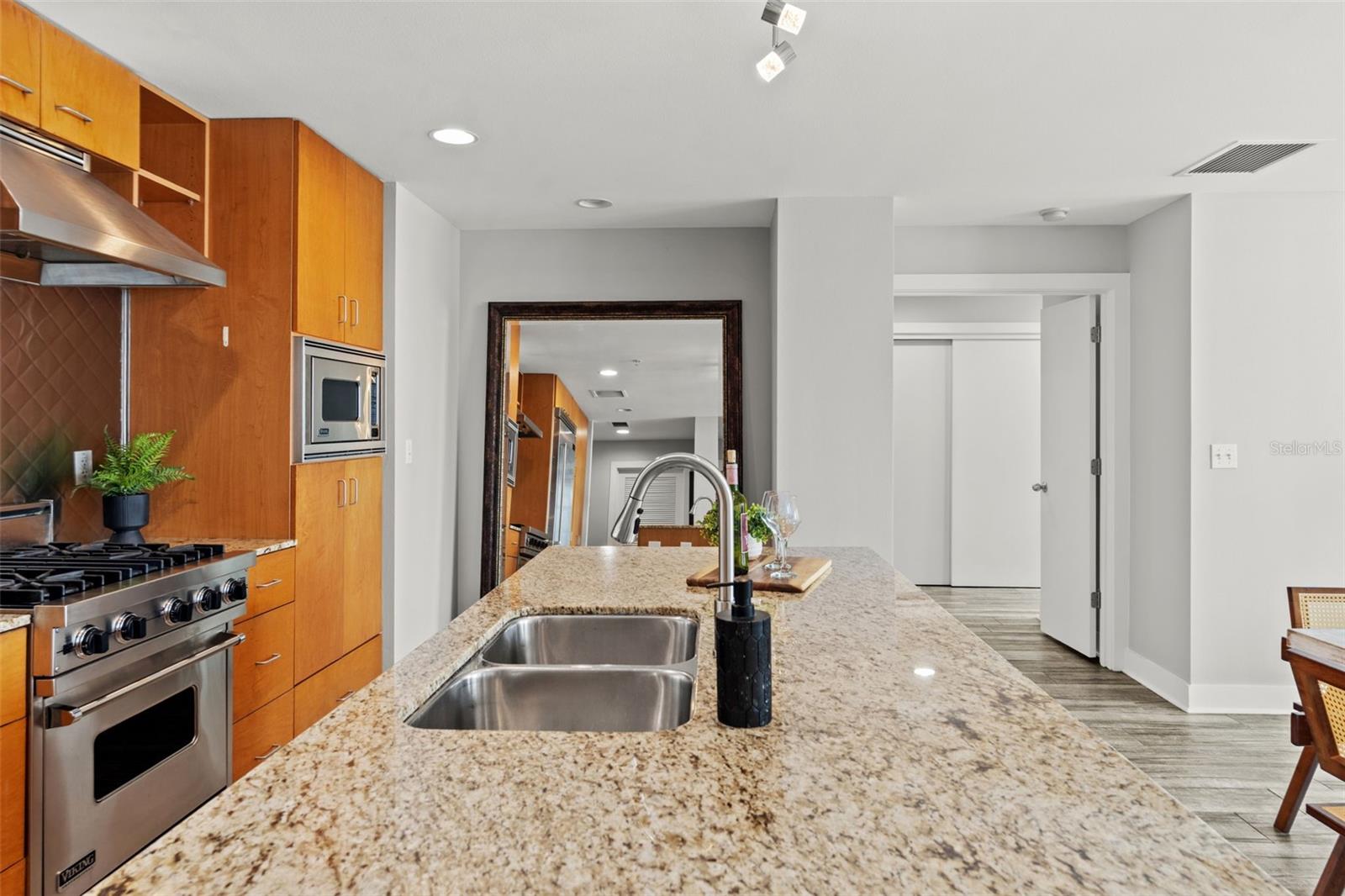 Image 7 of 47 For 1208 Kennedy Boulevard 1109