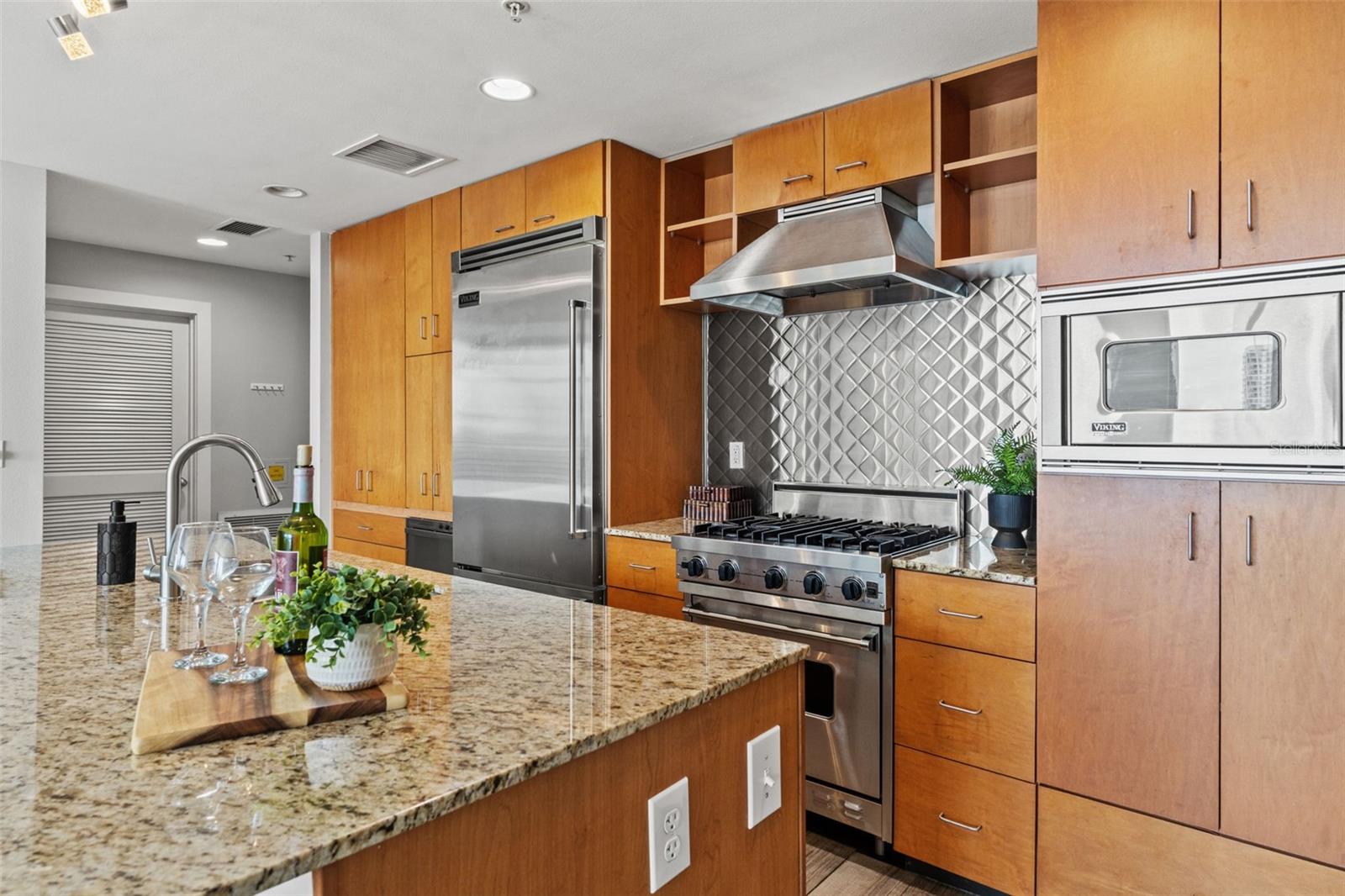 Image 8 of 47 For 1208 Kennedy Boulevard 1109