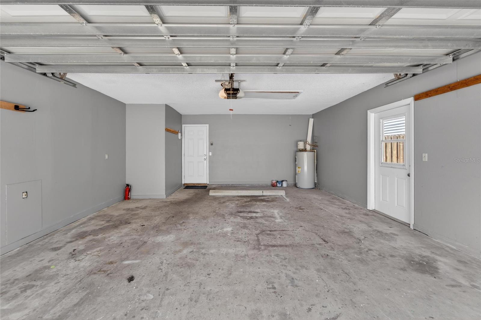 Image 26 of 66 For 601 Weathervane Court