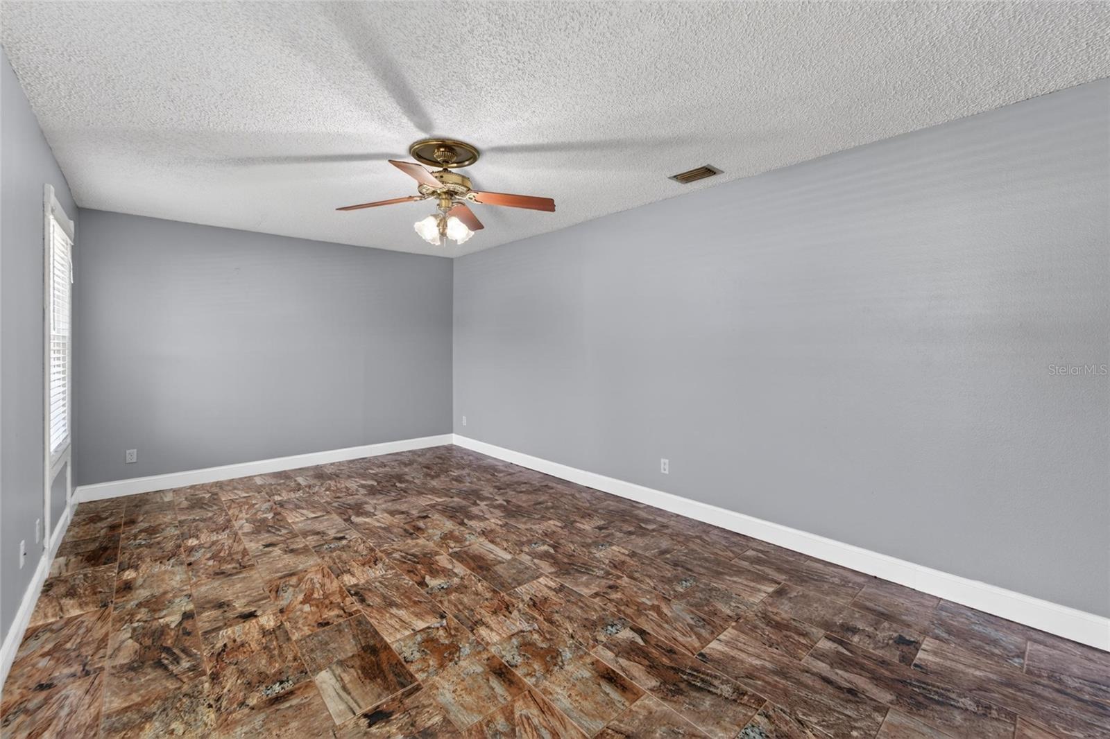 Image 29 of 66 For 601 Weathervane Court