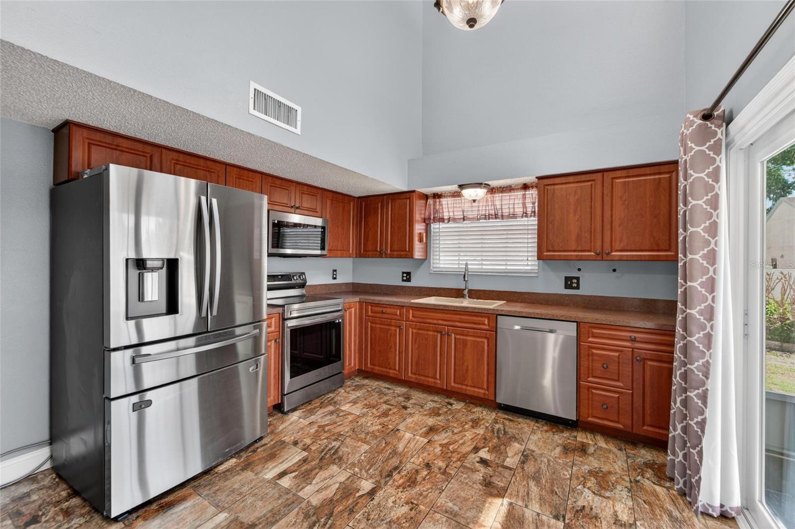 Image 35 of 66 For 601 Weathervane Court