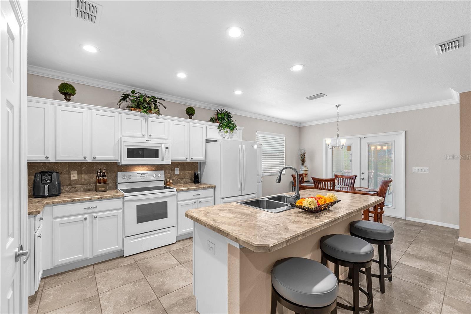 Image 10 of 34 For 5018 33rd Avenue E