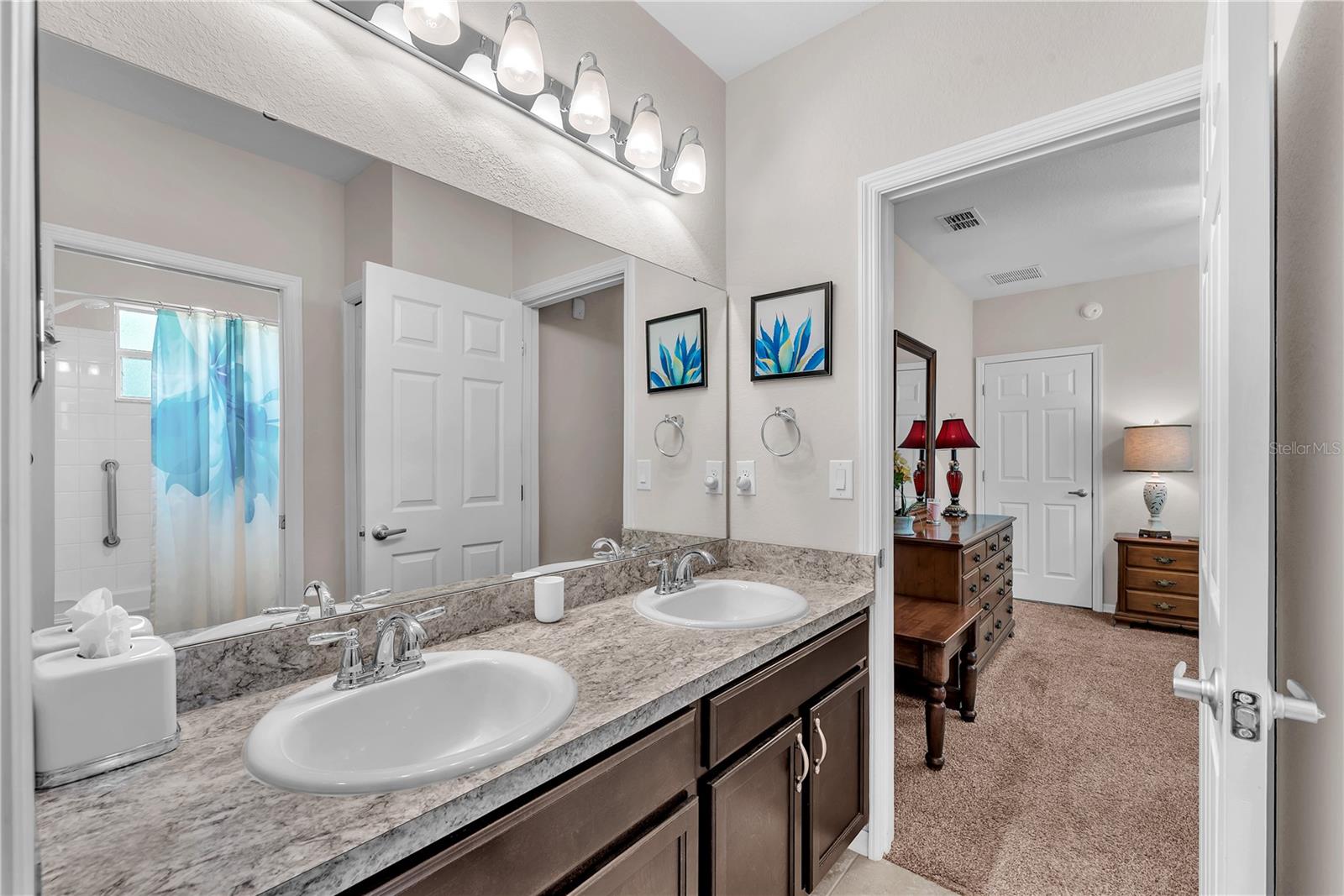 Image 16 of 34 For 5018 33rd Avenue E