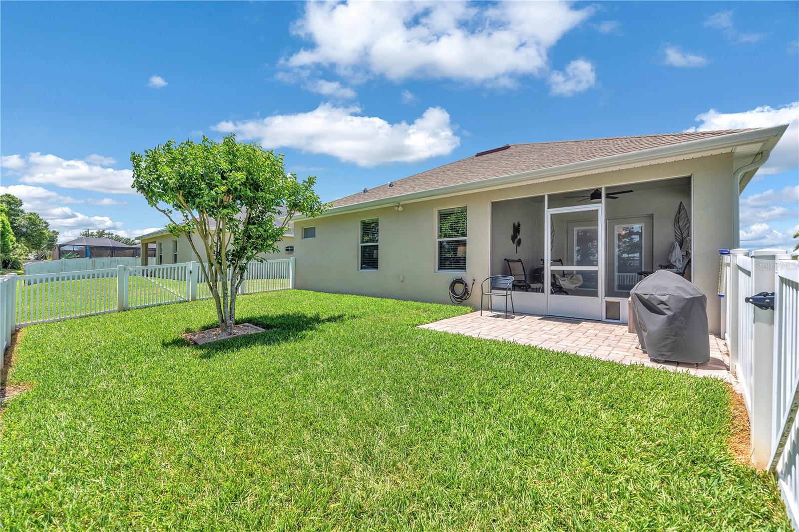 Image 22 of 34 For 5018 33rd Avenue E