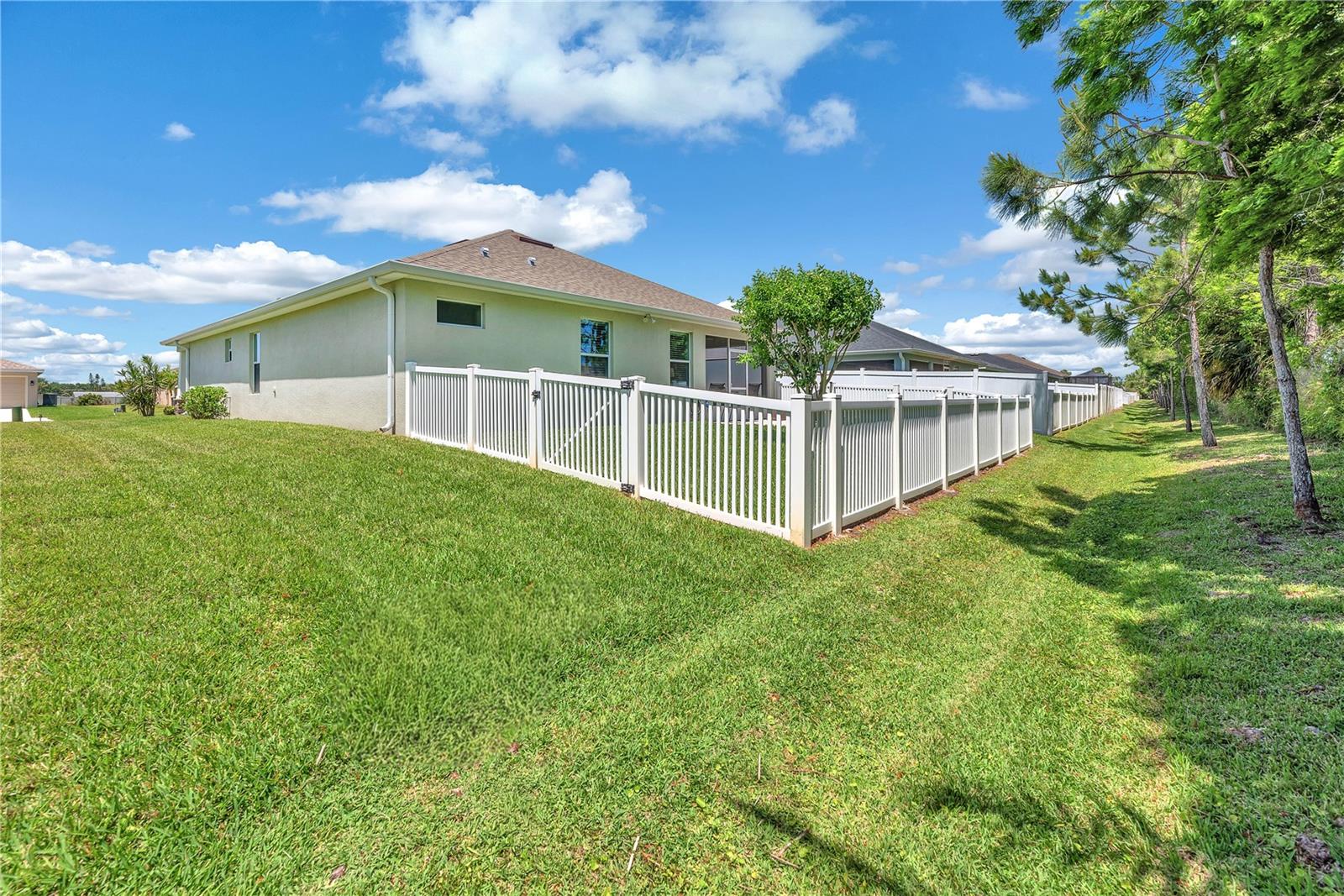 Image 24 of 34 For 5018 33rd Avenue E