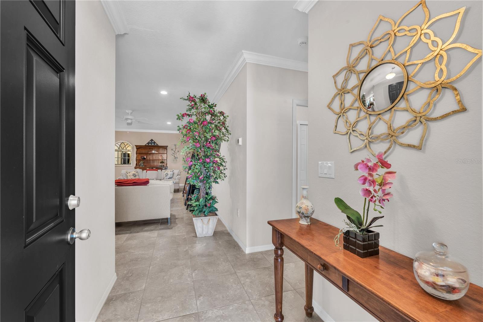 Image 4 of 34 For 5018 33rd Avenue E