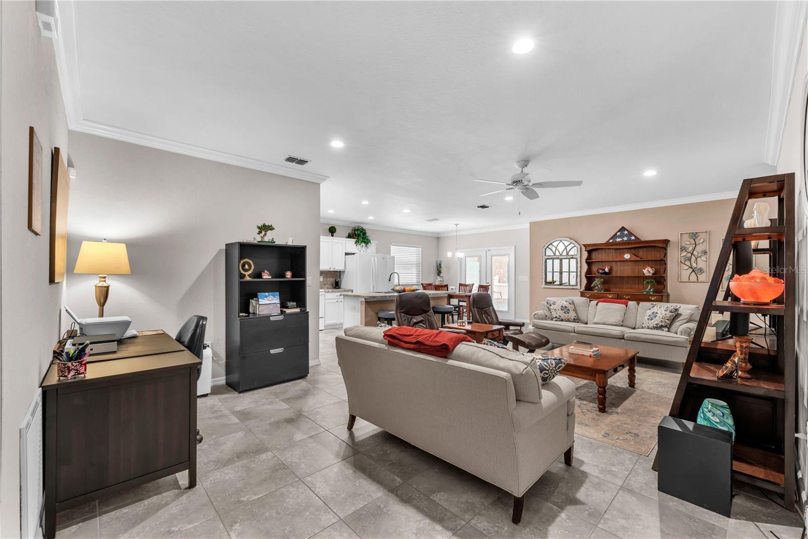 Image 5 of 34 For 5018 33rd Avenue E