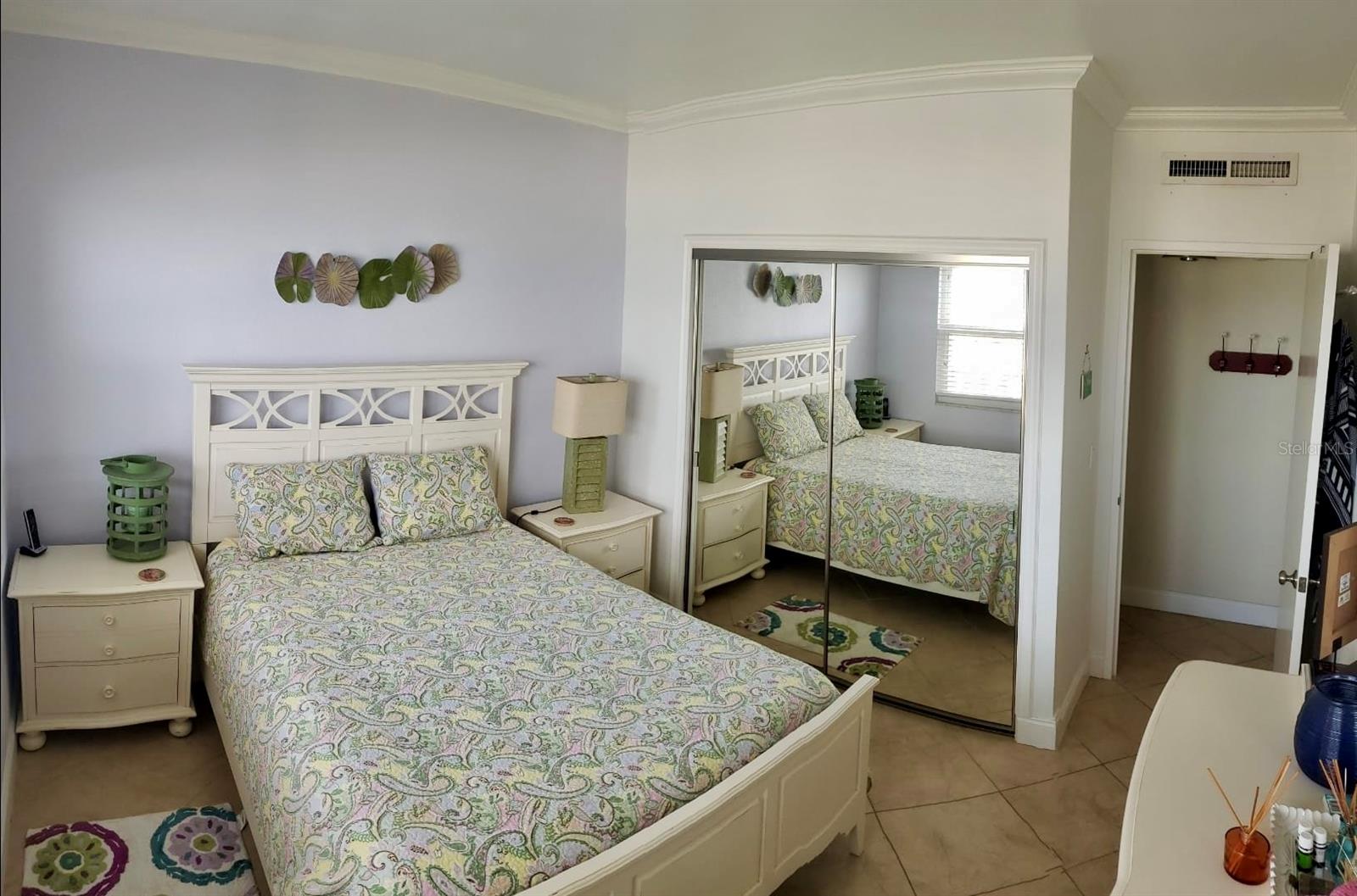 Image 29 of 45 For 880 Mandalay Avenue S205