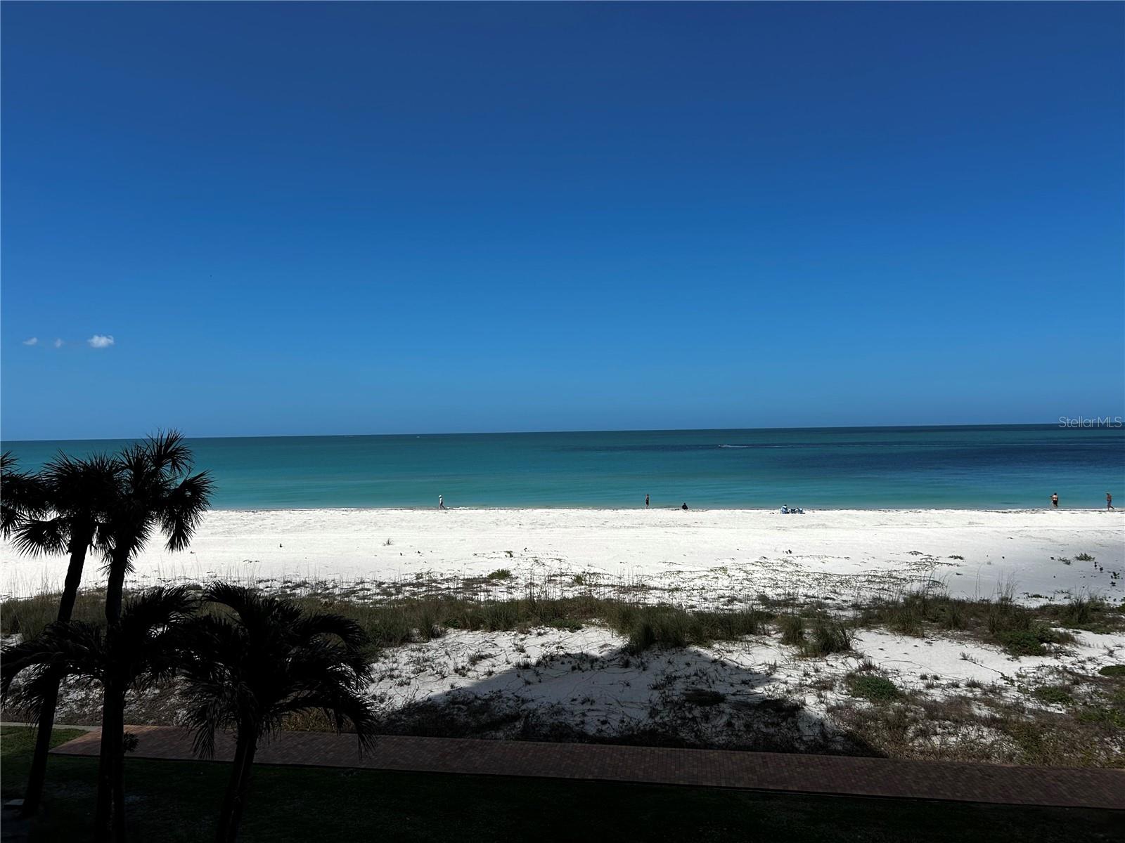 Image 35 of 45 For 880 Mandalay Avenue S205