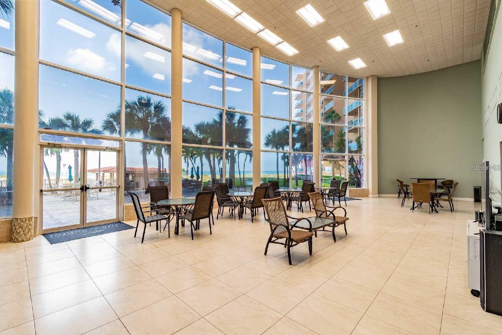 Image 5 of 45 For 880 Mandalay Avenue S205