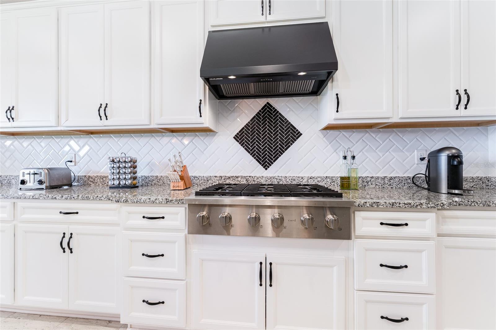 Image 11 of 49 For 14403 Woodland Spur Dr