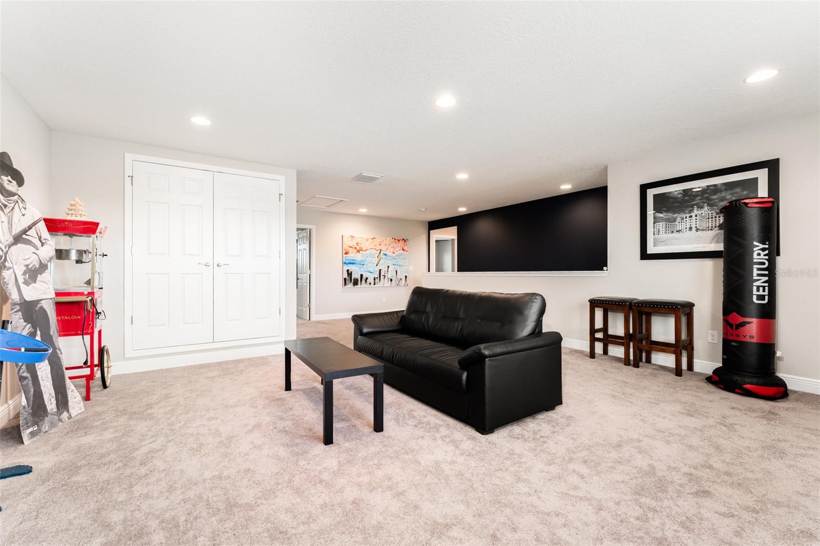 Image 32 of 49 For 14403 Woodland Spur Dr