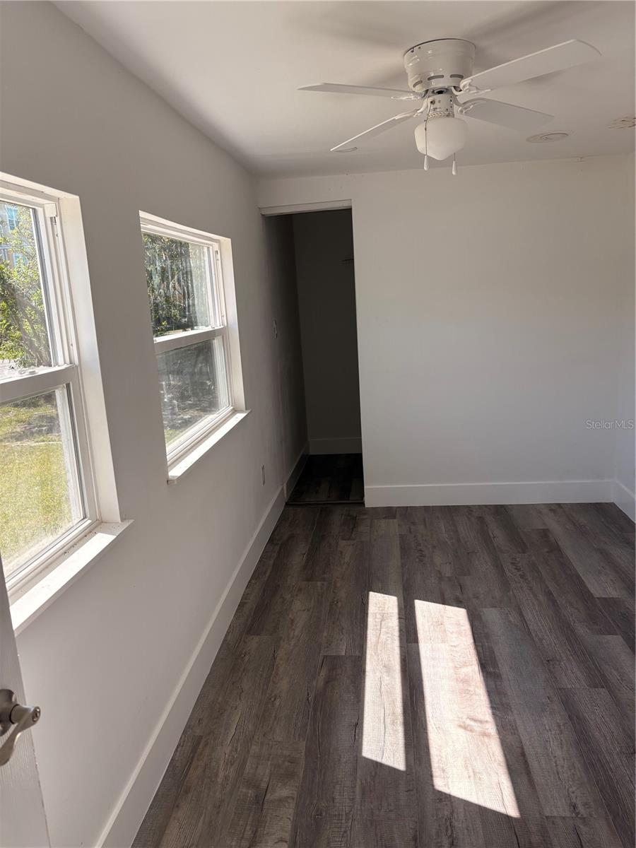 Image 4 of 31 For 6409 Oelsner Street