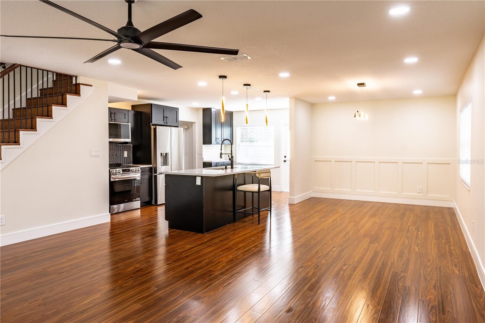 Image 12 of 72 For 226 Willowick Avenue