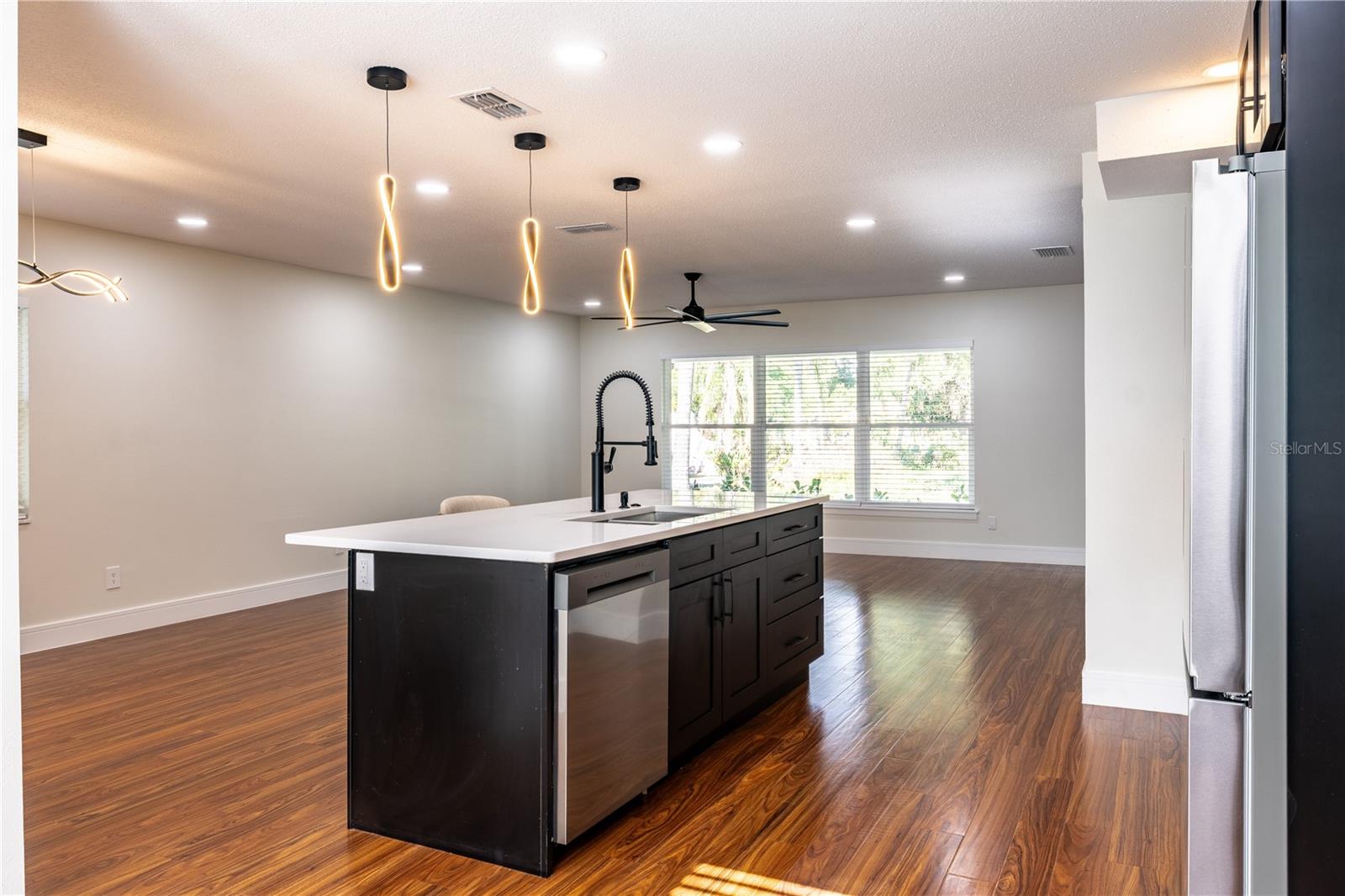 Image 14 of 72 For 226 Willowick Avenue