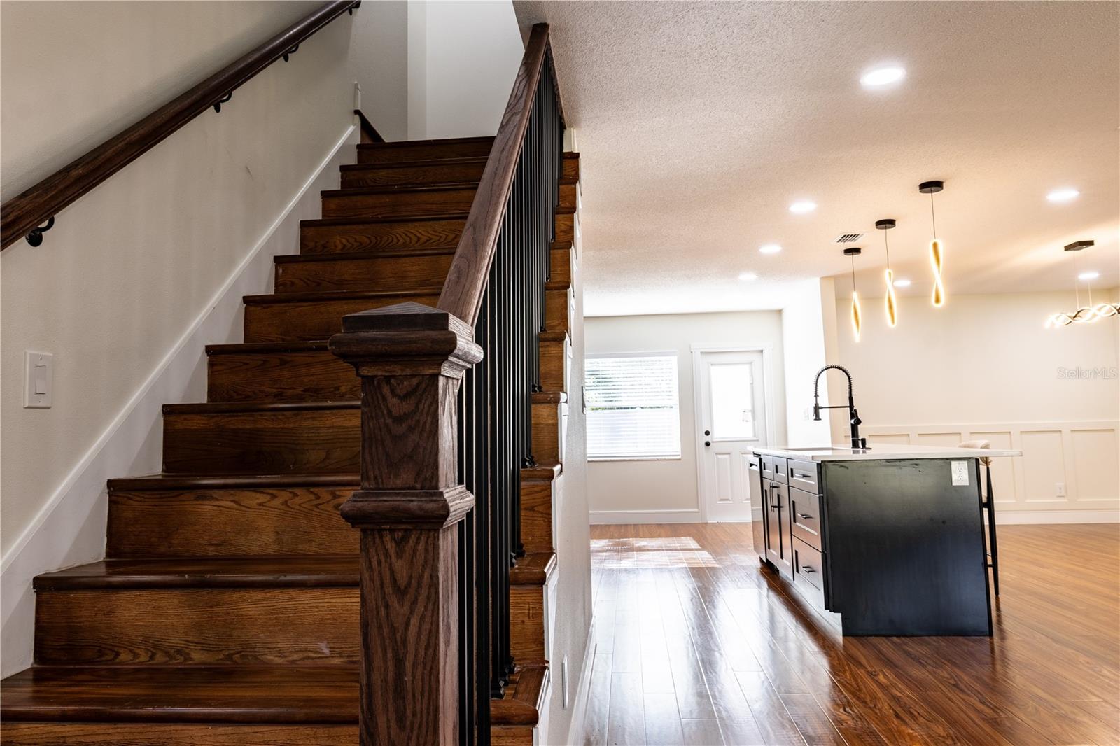 Image 17 of 72 For 226 Willowick Avenue