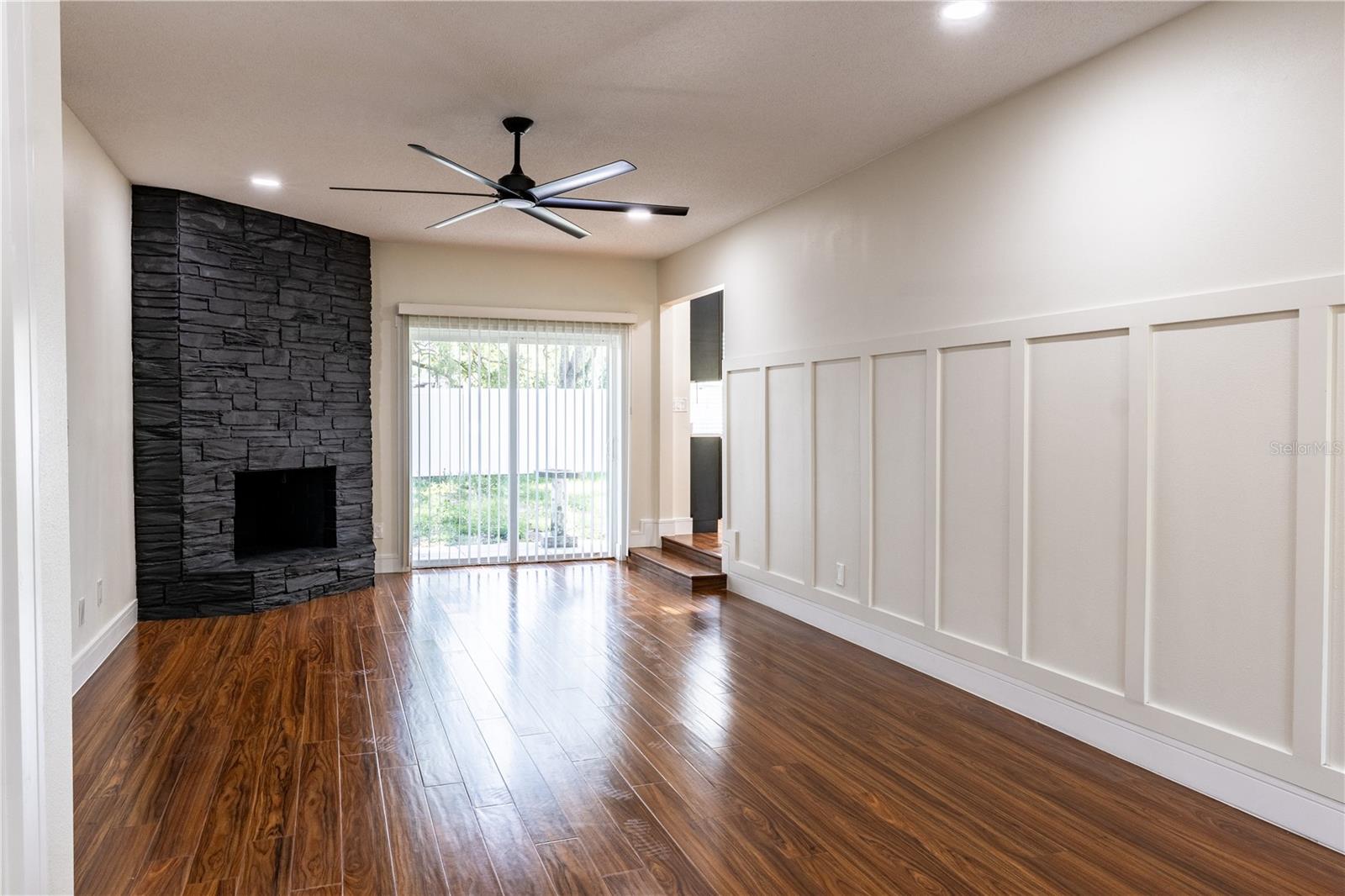 Image 19 of 72 For 226 Willowick Avenue