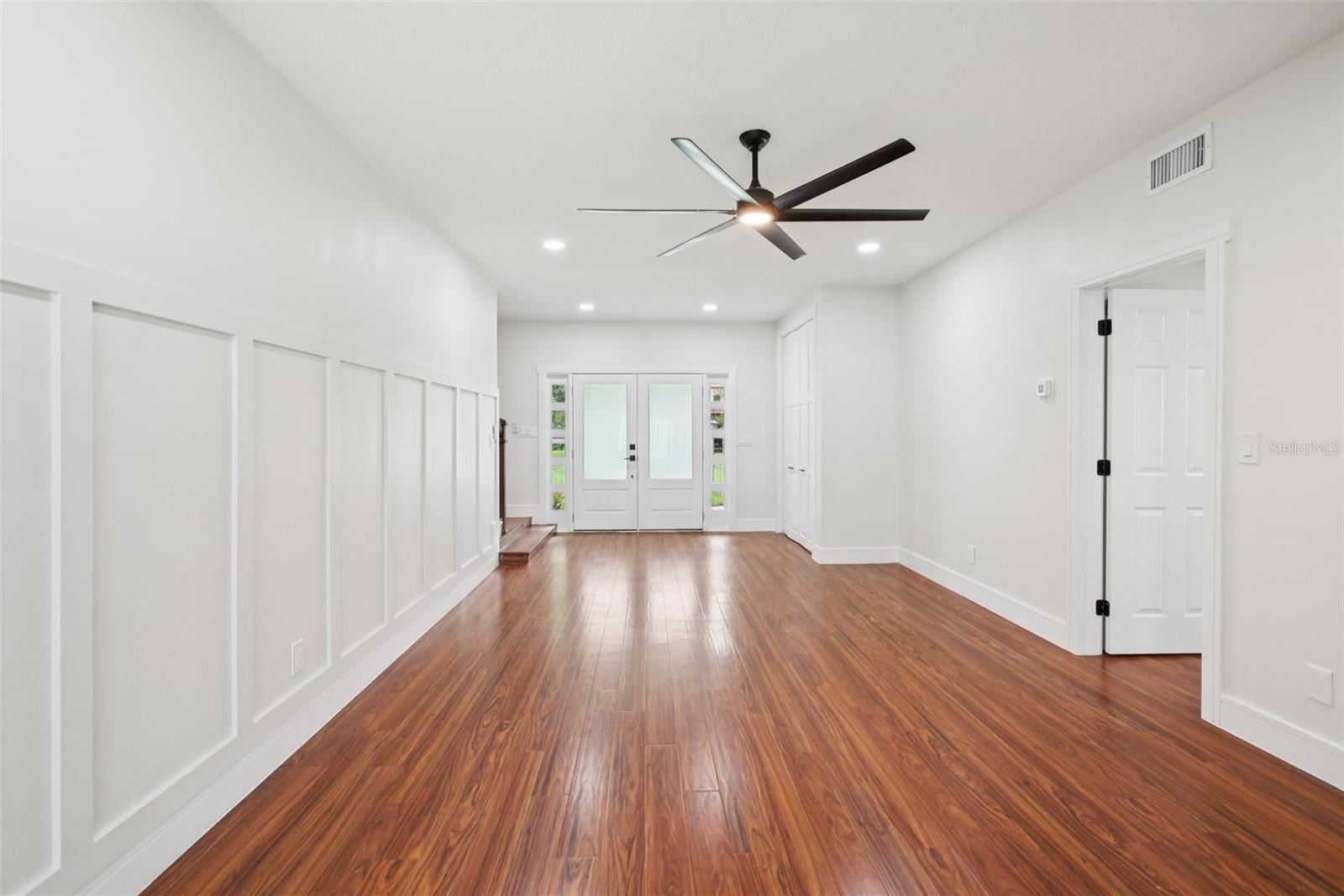 Image 20 of 72 For 226 Willowick Avenue