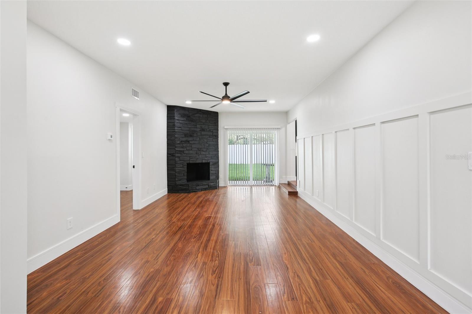 Image 21 of 72 For 226 Willowick Avenue