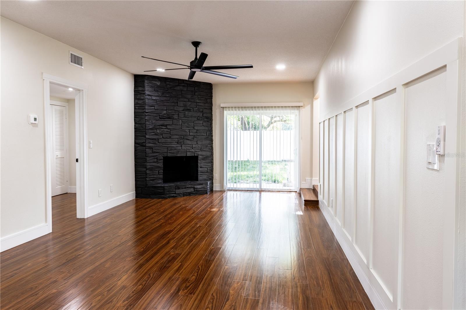 Image 22 of 72 For 226 Willowick Avenue