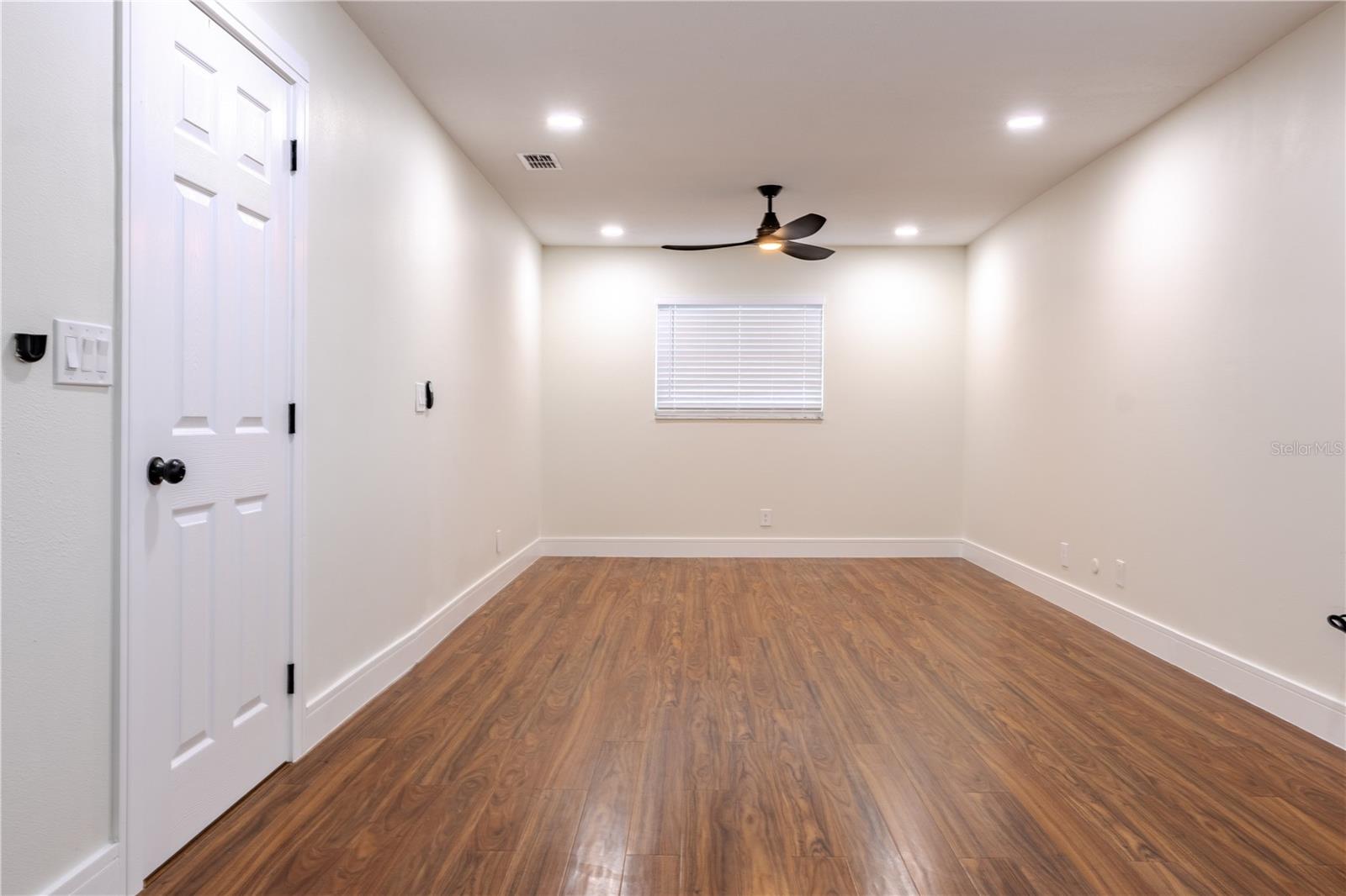 Image 24 of 72 For 226 Willowick Avenue