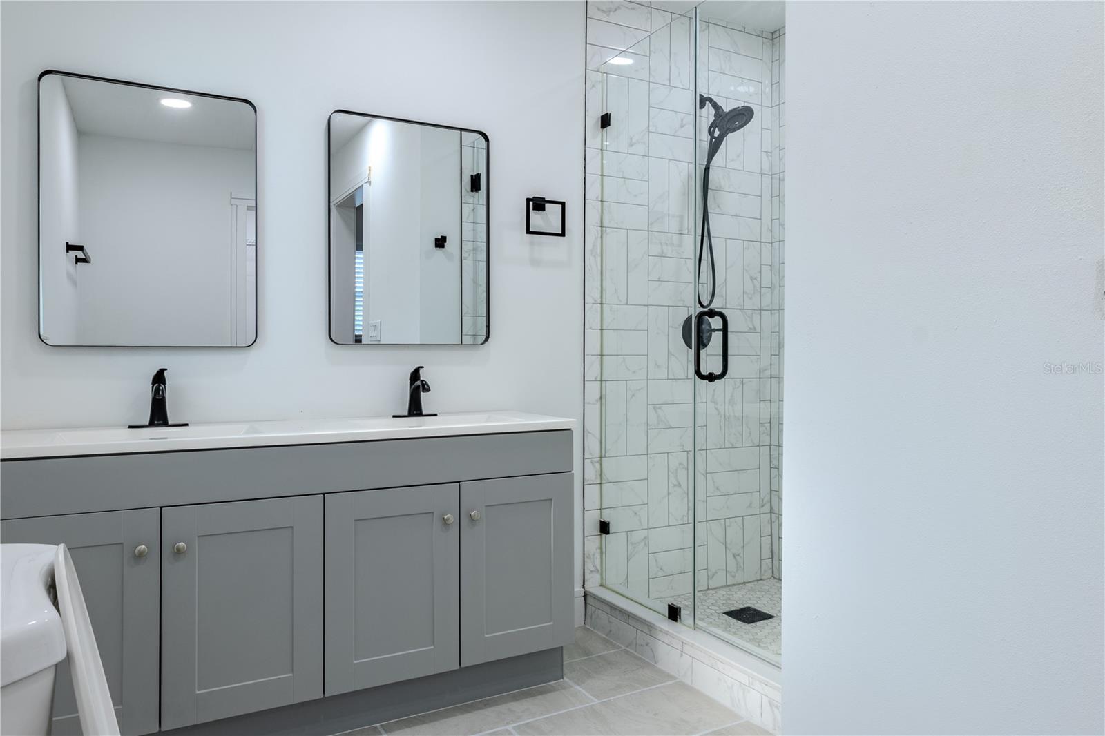 Image 32 of 72 For 226 Willowick Avenue