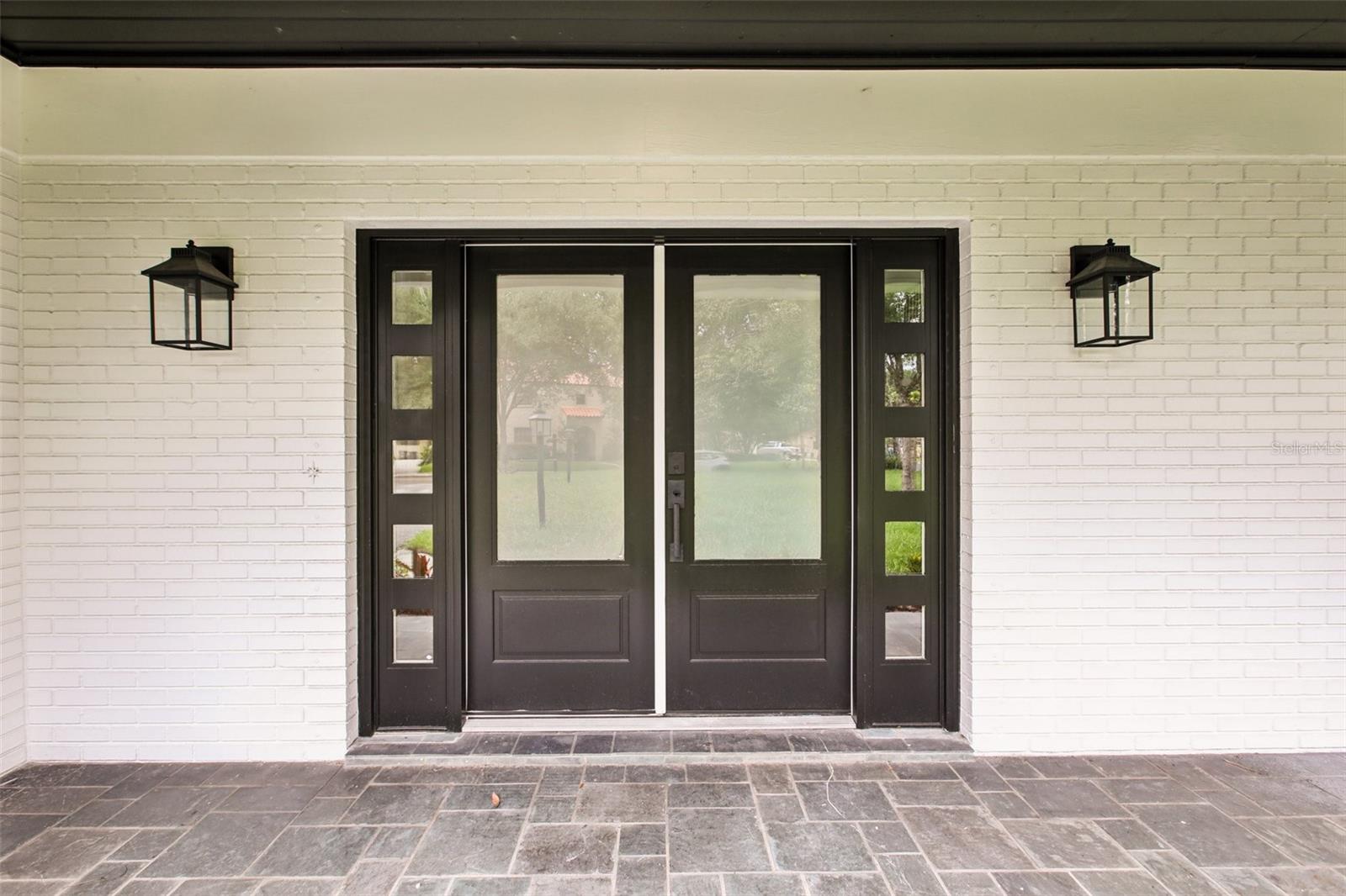 Image 4 of 72 For 226 Willowick Avenue