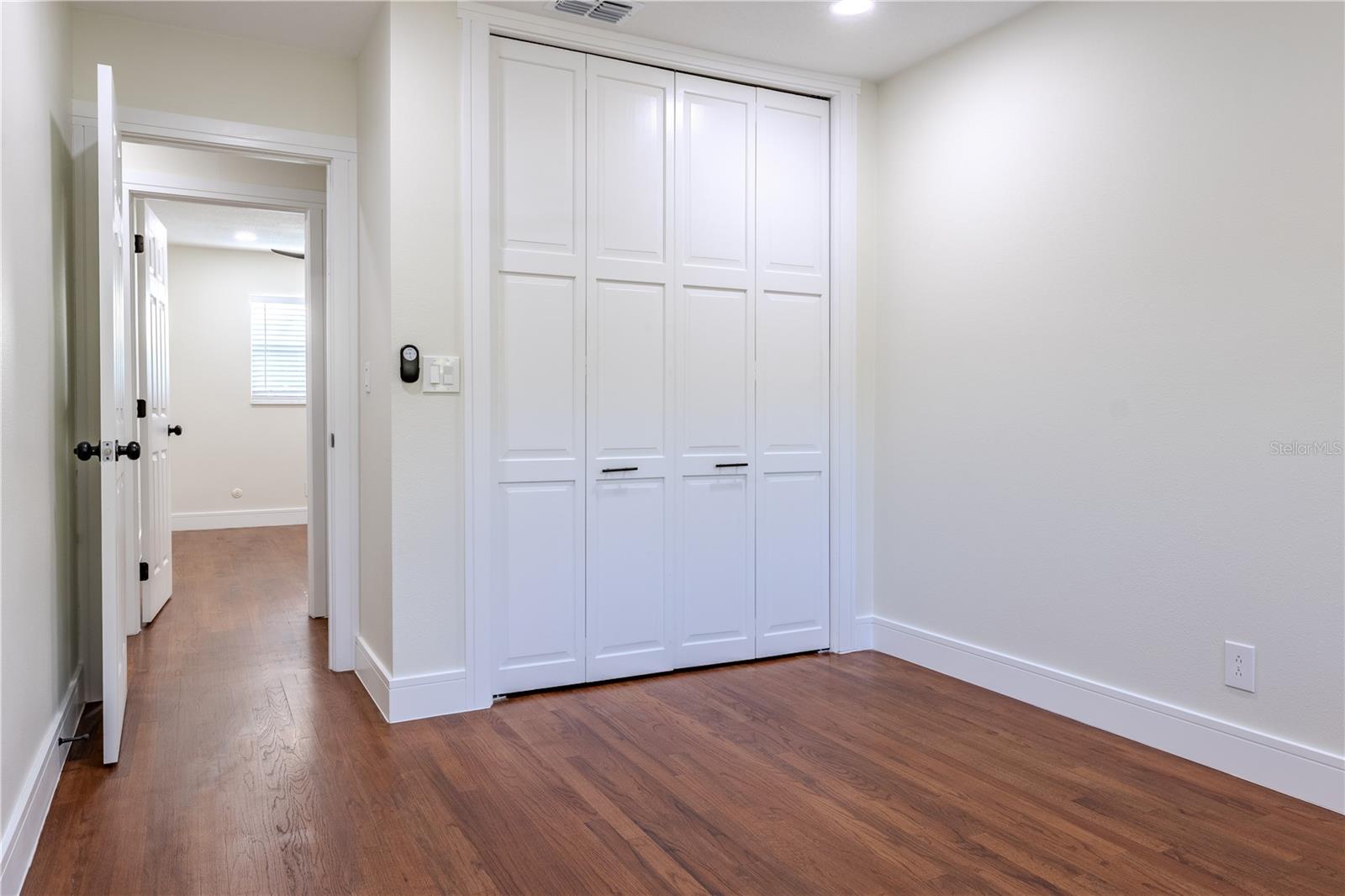 Image 42 of 72 For 226 Willowick Avenue