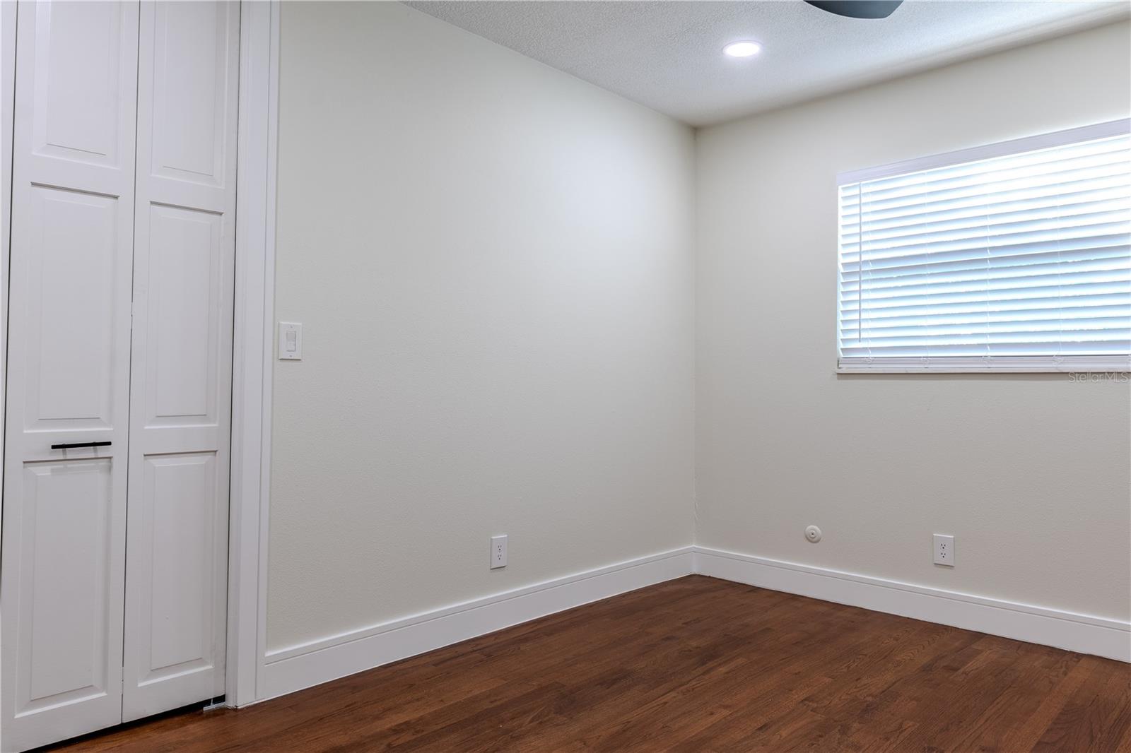 Image 45 of 72 For 226 Willowick Avenue