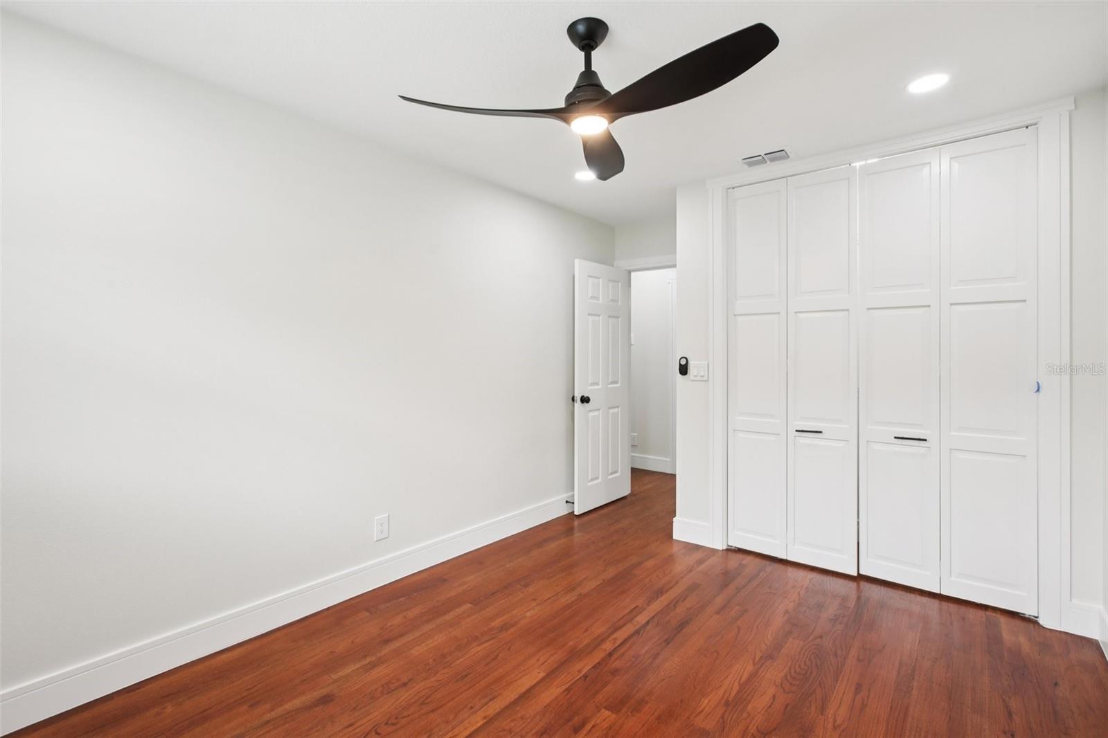 Image 56 of 72 For 226 Willowick Avenue