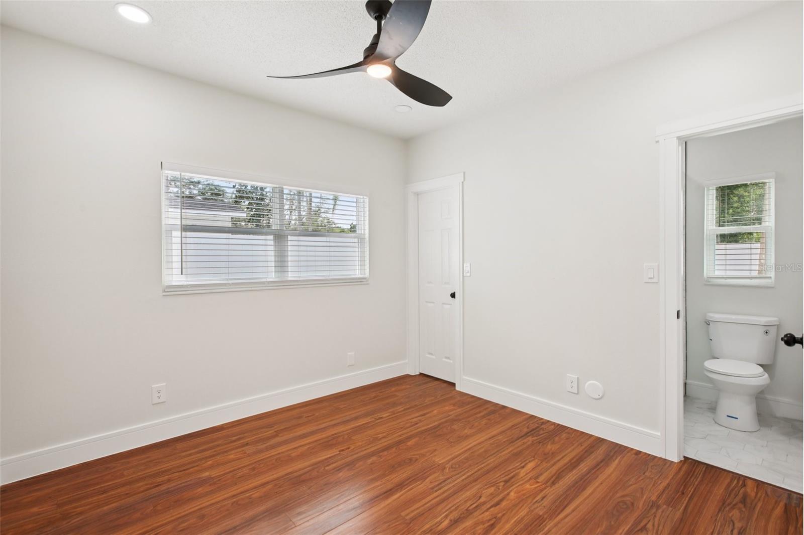 Image 61 of 72 For 226 Willowick Avenue