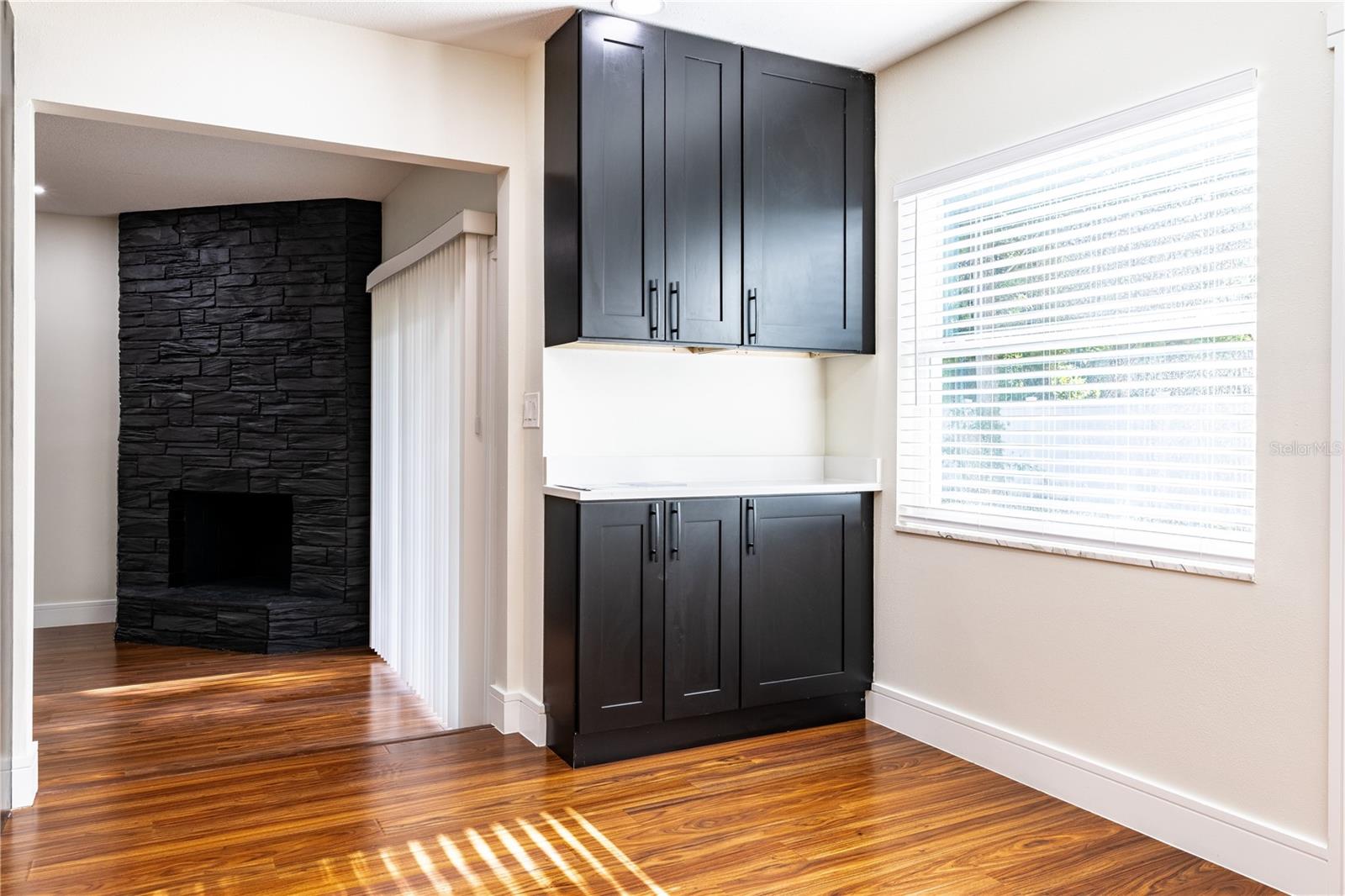 Image 7 of 72 For 226 Willowick Avenue