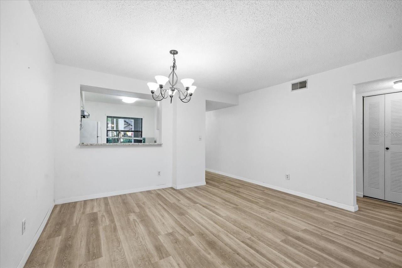 Image 10 of 38 For 3399 Mermoor Drive 101