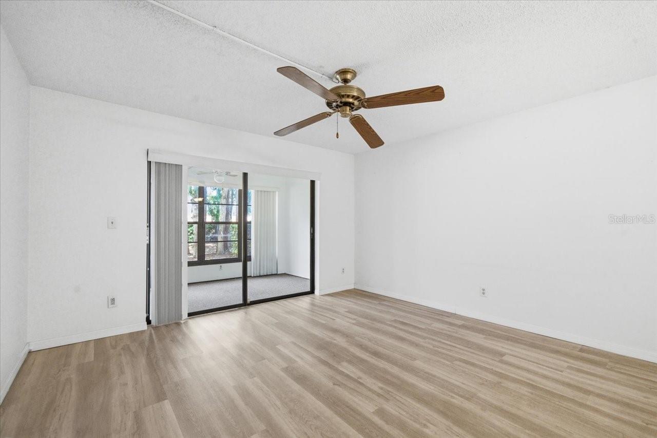 Image 17 of 38 For 3399 Mermoor Drive 101