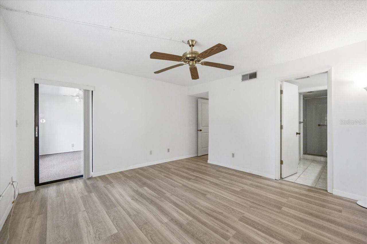 Image 20 of 38 For 3399 Mermoor Drive 101