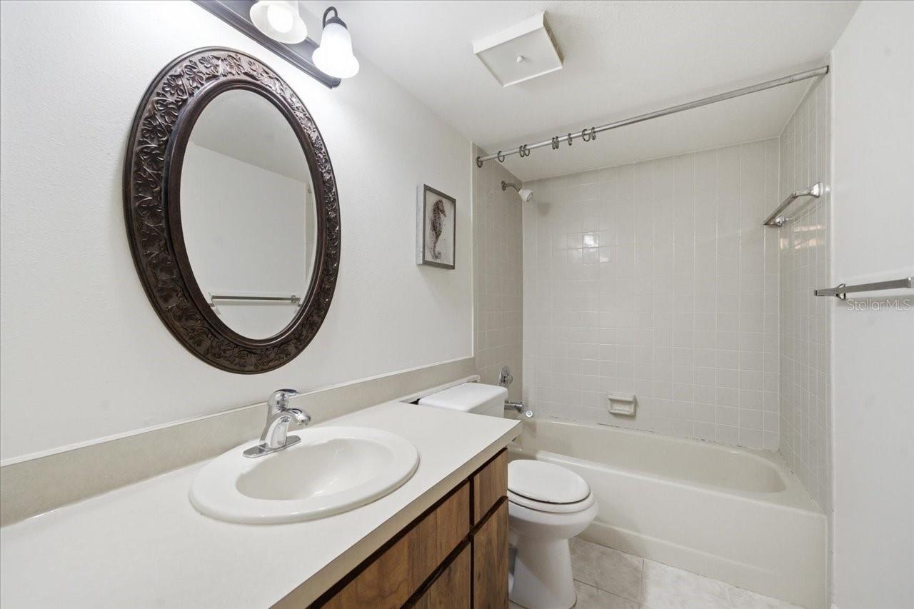 Image 26 of 38 For 3399 Mermoor Drive 101