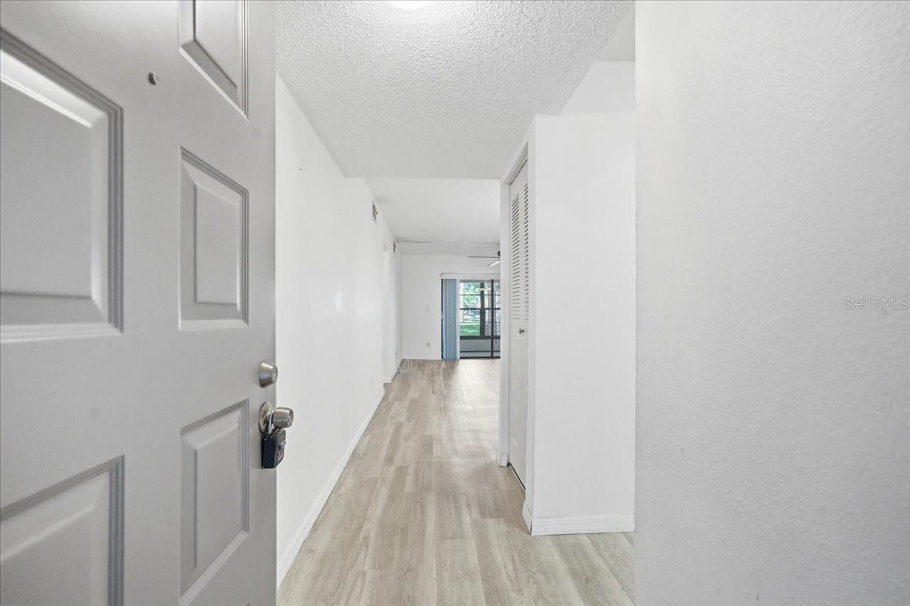 Image 4 of 38 For 3399 Mermoor Drive 101