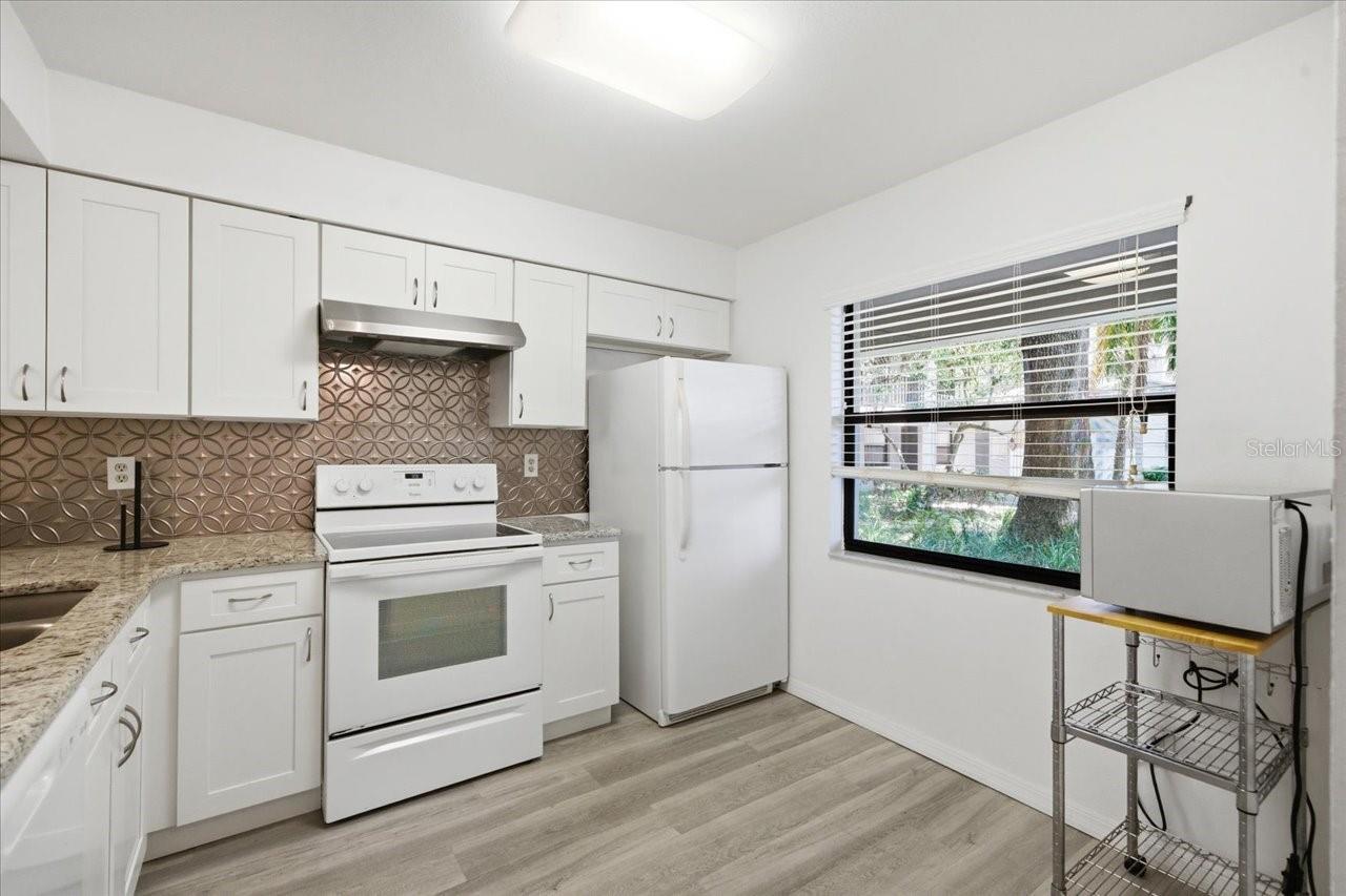 Image 6 of 38 For 3399 Mermoor Drive 101