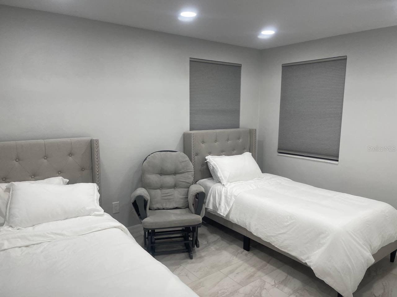 Image 3 of 7 For 180 Citra Street