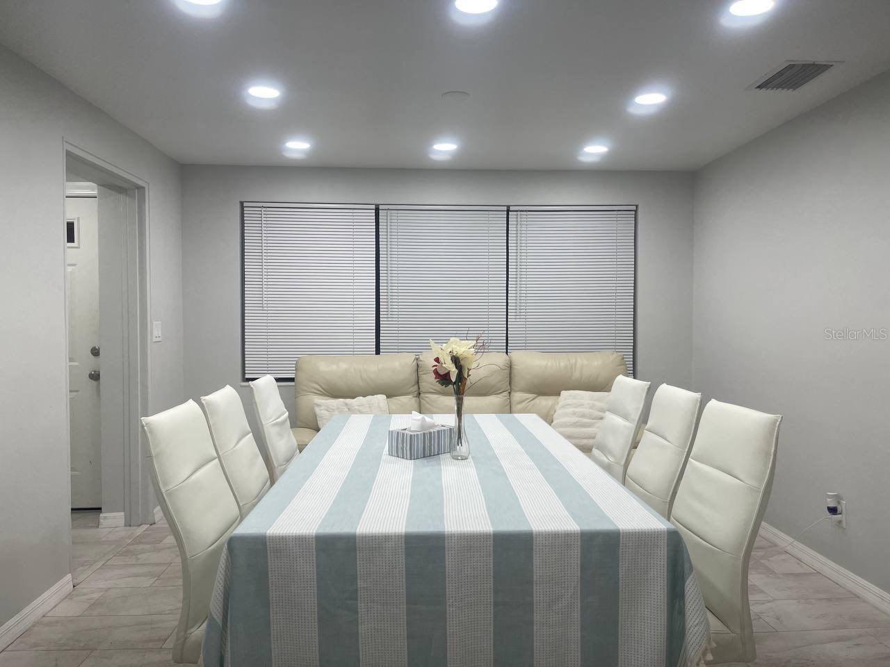 Image 5 of 7 For 180 Citra Street