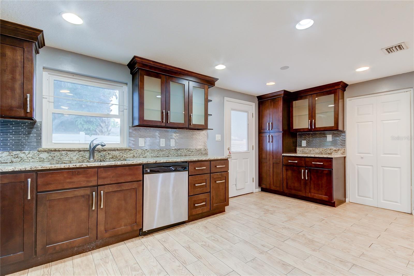Image 3 of 13 For 2925 Tyson Avenue