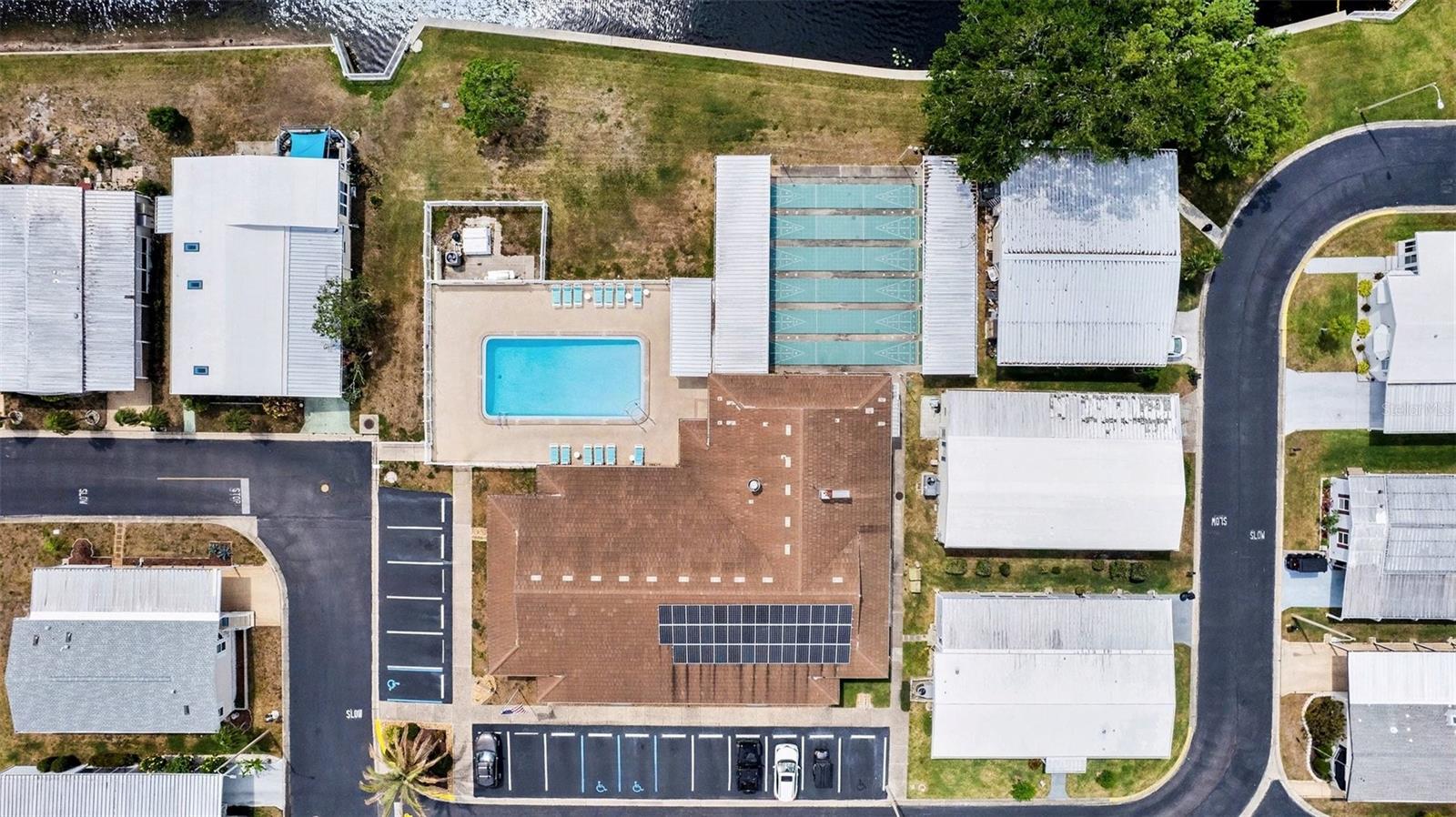 Image 27 of 33 For 12501 Ulmerton Road 33