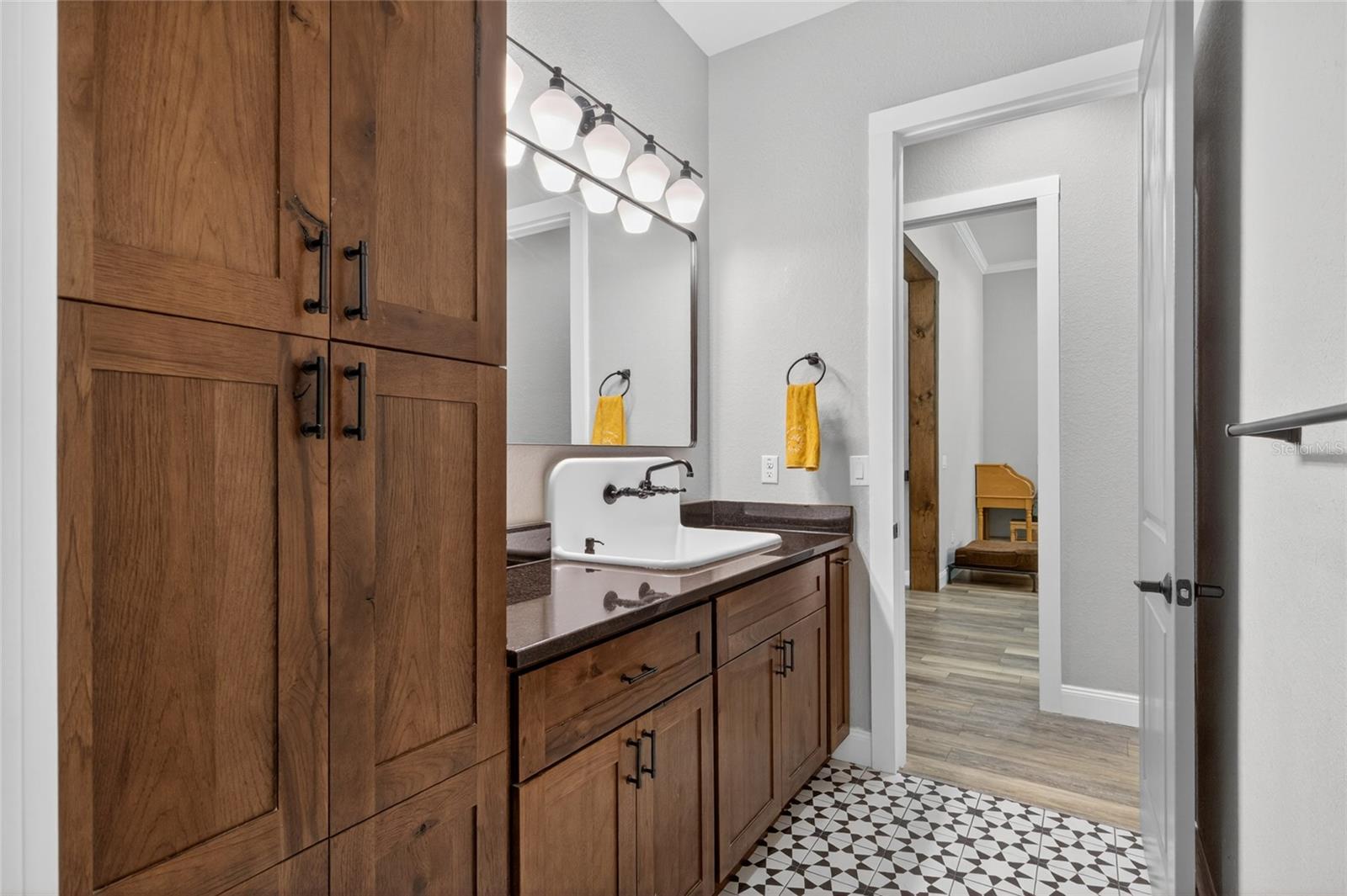 Image 28 of 68 For 2851 Bruton Road