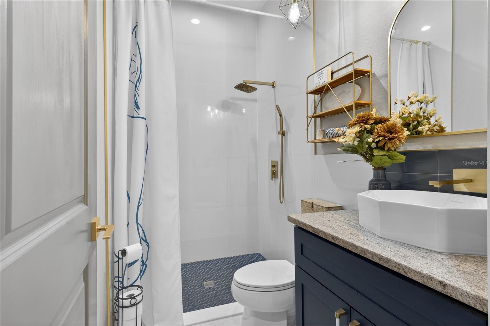 Image 32 of 68 For 2851 Bruton Road