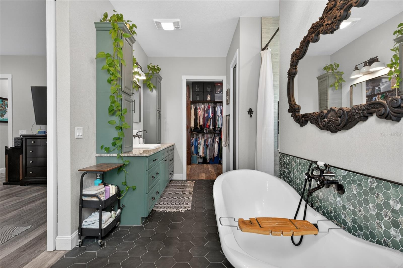 Image 40 of 68 For 2851 Bruton Road