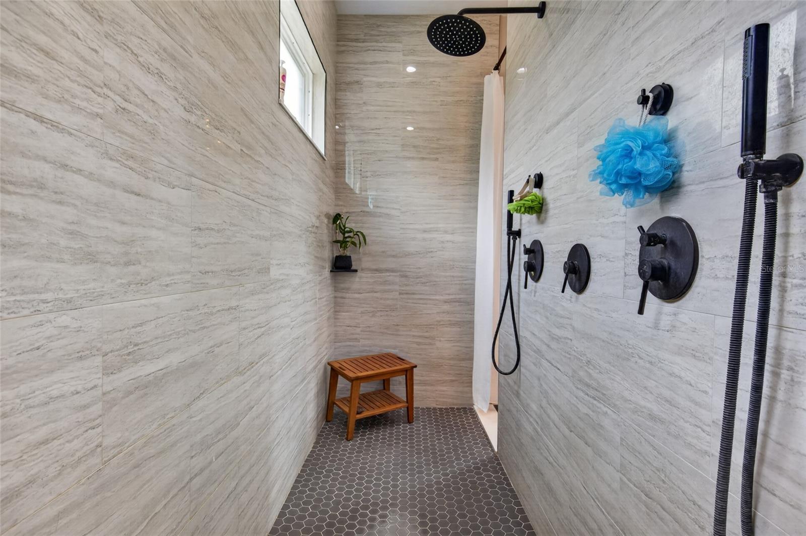 Image 42 of 68 For 2851 Bruton Road