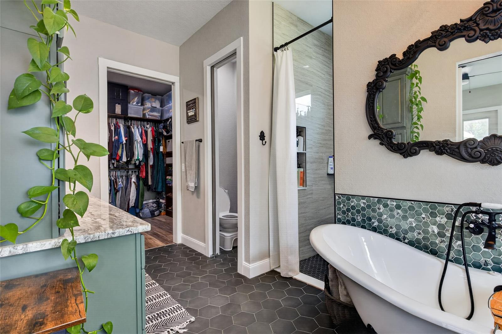 Image 44 of 68 For 2851 Bruton Road