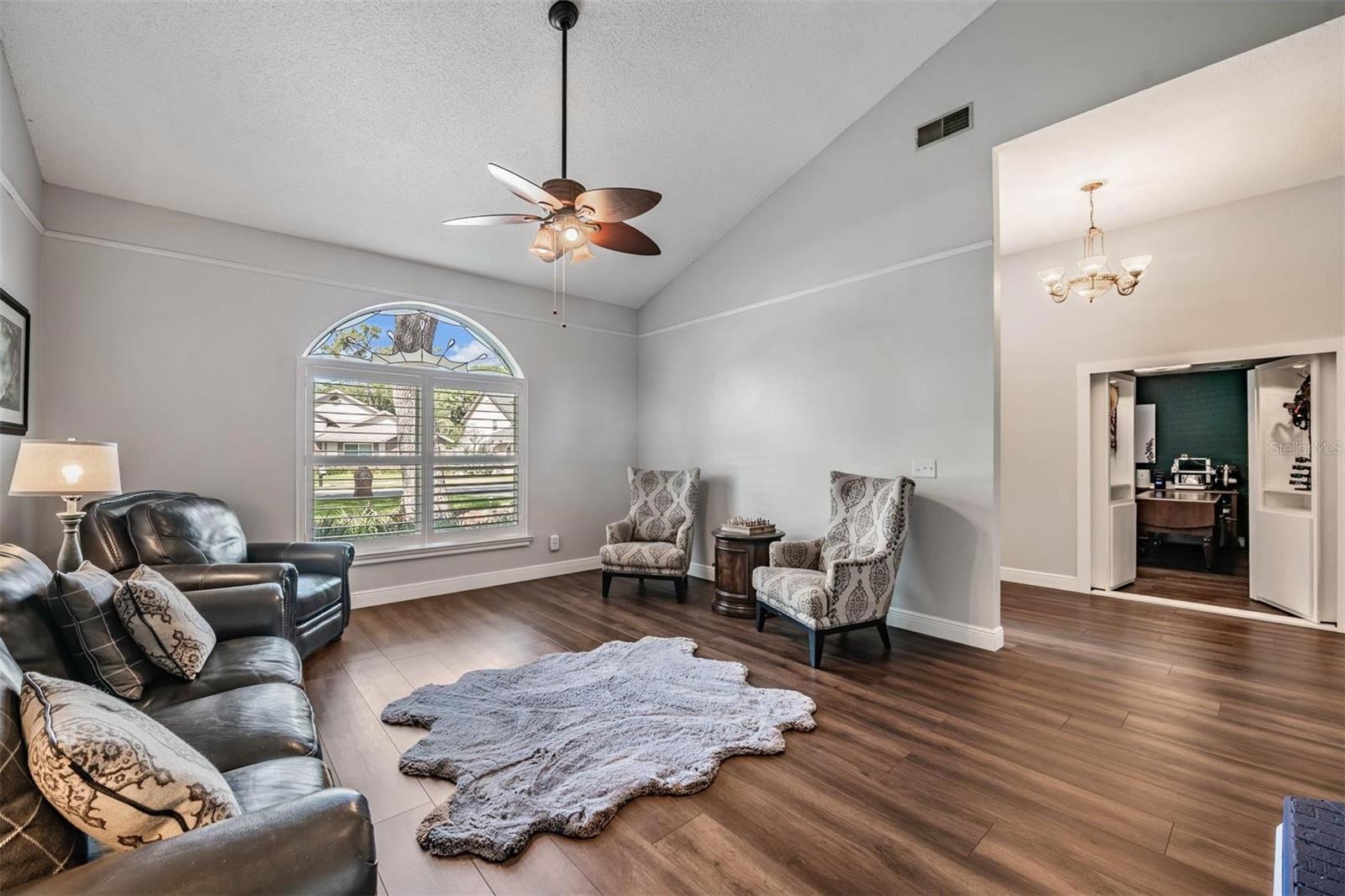 Image 9 of 45 For 2542 Mason Oaks Drive